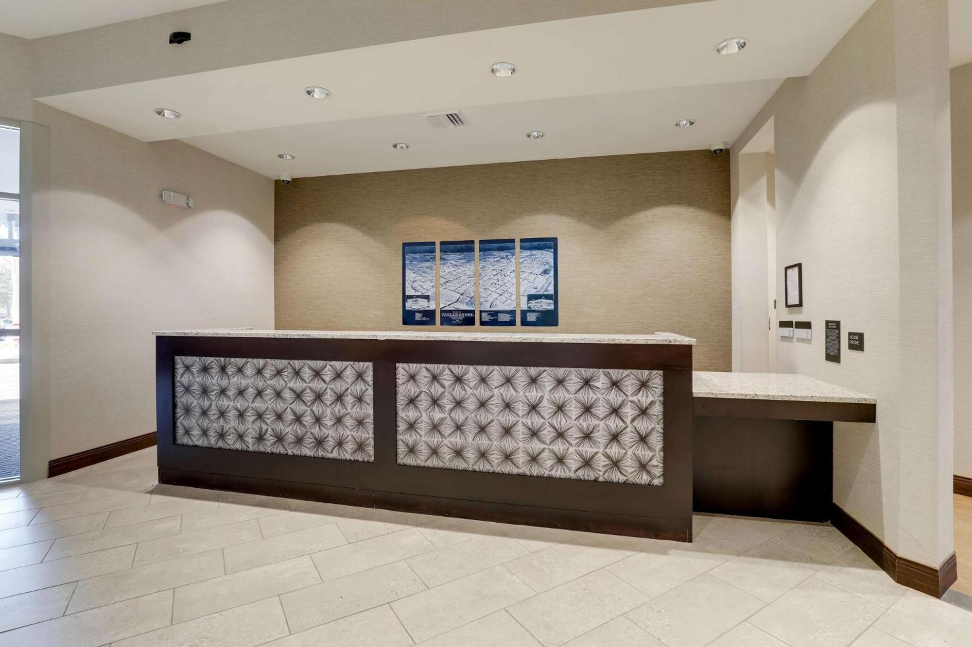 Drury Plaza Hotel تلاهاسي المظهر الخارجي الصورة