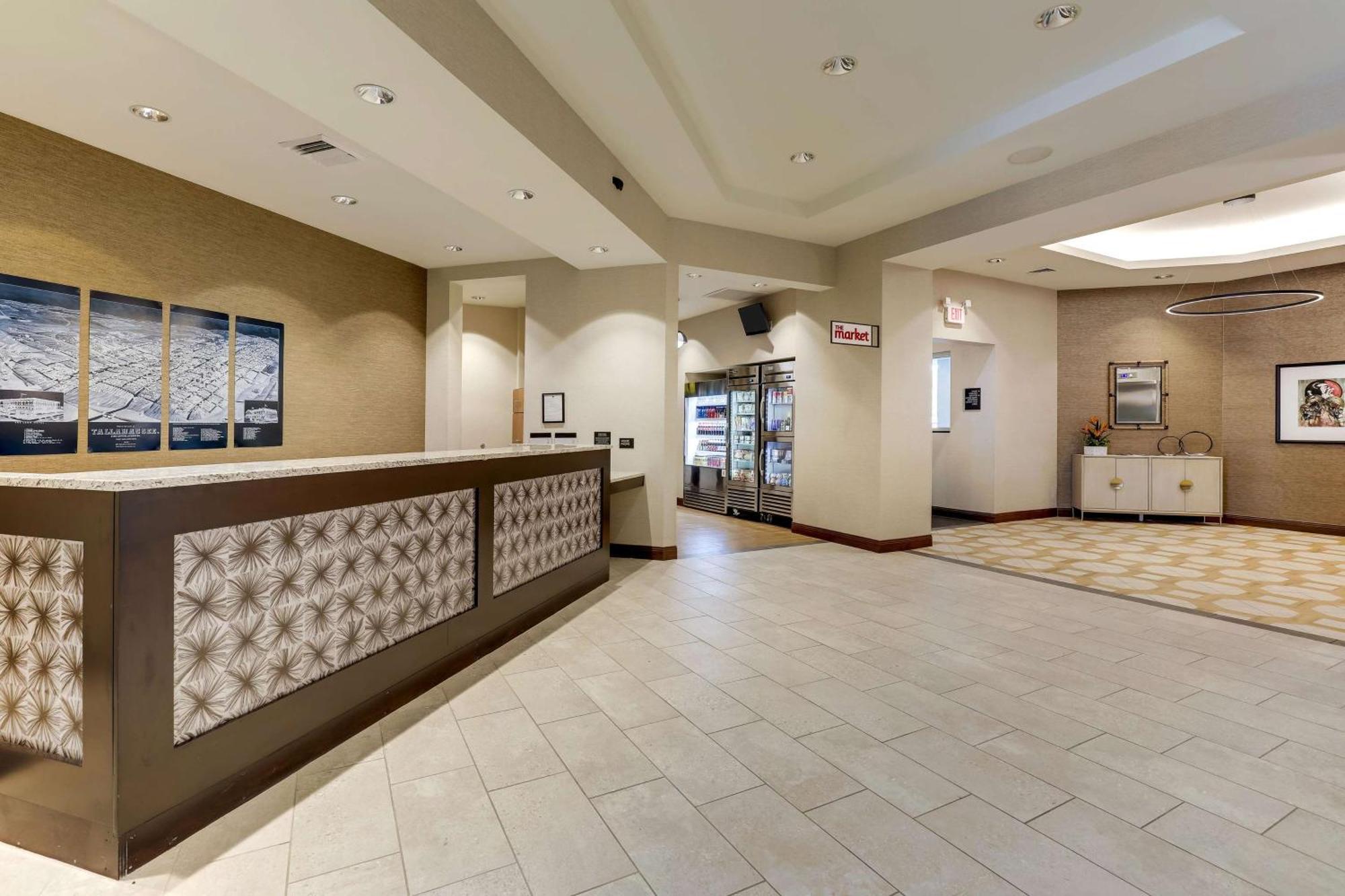 Drury Plaza Hotel تلاهاسي المظهر الخارجي الصورة